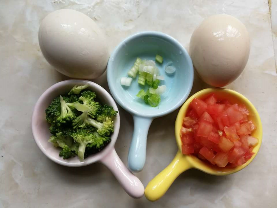 吐司蔬菜鸡蛋饼—超级快手营养早餐2.jpg