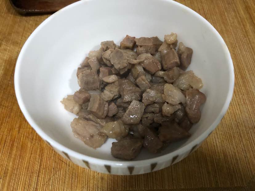 “雪纳瑞”宝宝版卤肉饭1.png